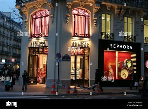 sephora paris store hours
